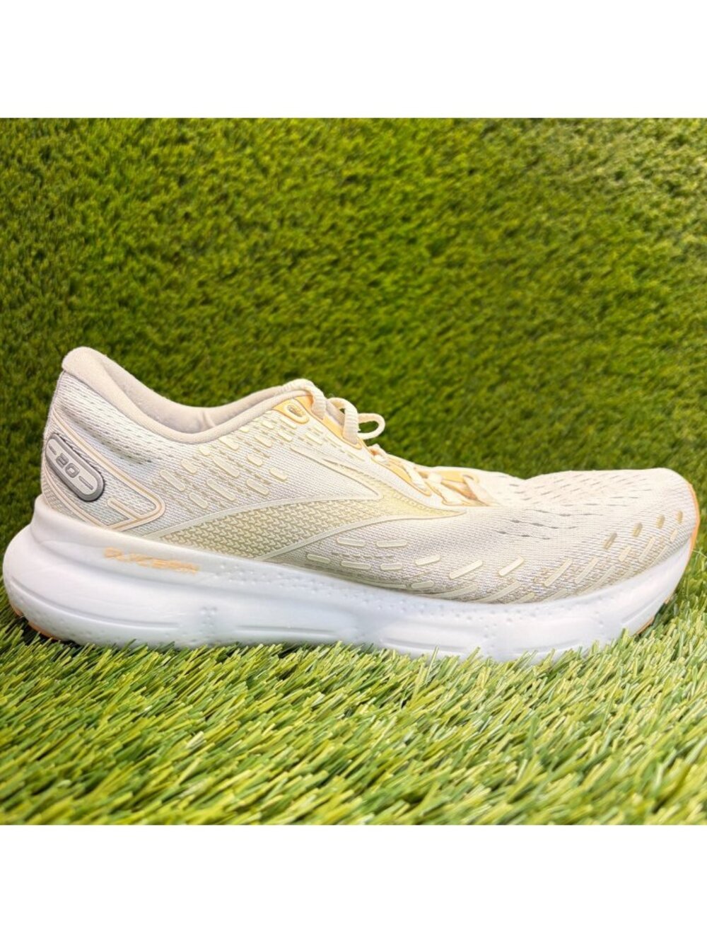 Brooks Glycerin 20 Womens Size 9 Ivory White Athletic Running Shoes Sneakers